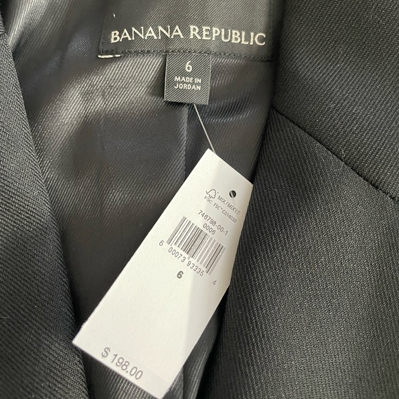 Banana Republic modern double breasted blazer, size 6 - Picture 3 of 5